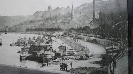 Výstavba parlamentu koncom 19. storočia